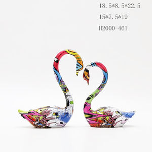 Su transferi renkli reçine el sanatları hayvan kuş heykel çift kuğu heykeli - Product Image 4