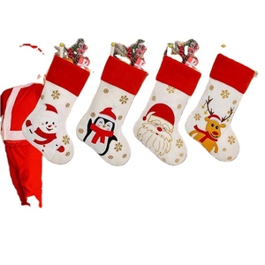 Venta al por Mayor de Artículos Navideños de Alta Calidad con Cualquier Diseño y Colores Vivos, Decoración Navideña de Santa Claus, Material de Poliéster Digital - Product Image 5