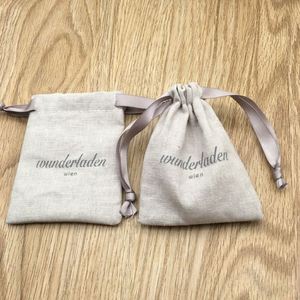 Bolsa de Regalo Pequeña de Algodón Orgánico 100% con Cordón de Cinta y Logotipo Hecho en Fábrica, para Joyería o Regalos de Navidad - Product Image 4