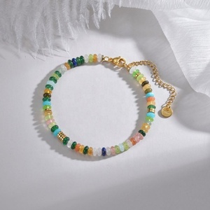 Bracelet tendance pour femme en acier inoxydable plaqué or 18 carats avec perles de tourmaline géométriques colorées - Product Image 4