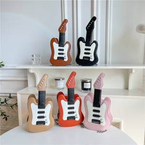 人気のかわいい漫画PUレザー女性用ギタークロスボディバッグチェーン付きクリエイティブ新流行のジッパー閉鎖ショルダーメッセンジャーバッグ - Product Image 3