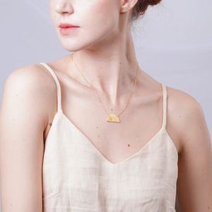 Sunshine Sunset Jewelry Collar <span class=keywords><strong>de</strong></span> acero inoxidable chapado en oro <span class=keywords><strong>de</strong></span> 18K Medio círculo You Are My Sunshine Collar para mujeres <span class=keywords><strong>de</strong></span> <span class=keywords><strong>amistad</strong></span> - Product Image 6