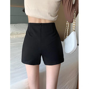 Noir taille haute élastique Sexy décontracté Shorts pour femmes 2023 automne nouveau Style couleur unie polyvalent hanche couvrant pantalon à la mode - Product Image 3