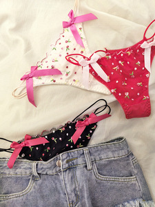 Tangas sexys transparentes con estampado de fresas y cerezas para mujer, bragas de cintura baja sin costuras - Product Image 2