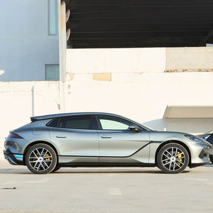 Denza Z9GT DM-P Premium, Sedán Híbrido Enchufable, Ultra Largo Alcance, Suspensión Neumática, Modo Crab, Auto de Lujo para Exportación, Volante a la Izquierda, DEPÓSITO - Product Image 4