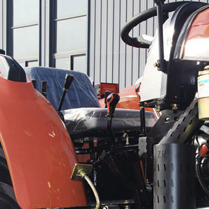 Tractor de Bajo Consumo de Carbono de 80HP con Tracción en las 4 Ruedas, Cabina, Transmisión 8+8, para Granja Solanaceae - Product Image 6
