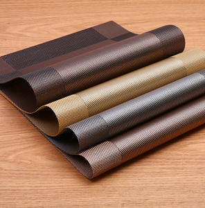 Fabricant de sets de table en PVC élégants et bon marché, antidérapants, imperméables, écologiques, pour la décoration de tables de mariage et de banquets - Product Image 6