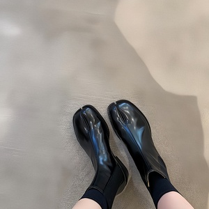 Bottes <span class=keywords><strong>Chelsea</strong></span> mi-mollet à talon épais et bout fendu pour femme. Bottes courtes tendance <span class=keywords><strong>Chelsea</strong></span>, chaussures décontractées d'extérieur. - Product Image 4