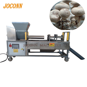 Machine d'emballage de substrat de champignons de bonne qualité, type manchon, avec conception combinée vis sans fin et barillet, et machine de scellage - Product Image 1