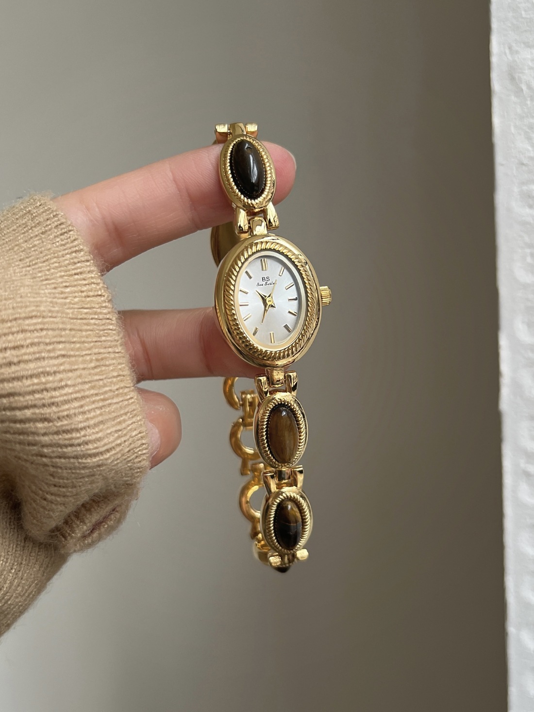 Amber (White)