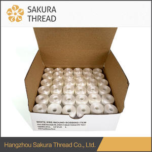 Hilo de Bordar 100% Poliéster Blanco sin Borde en Forma de L 75D/2 Pre-enrollado 60WT <span class=keywords><strong>para</strong></span> Máquinas de Coser Brother - Product Image 2