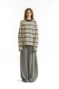 Pigiama da donna Kaleo in velluto traspirante a maniche lunghe con scollo rotondo e chiusura con coulisse - Product Image 2