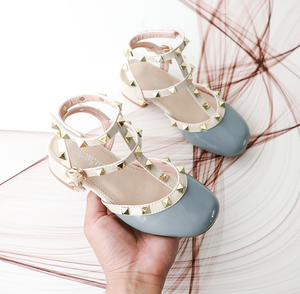 Nuevas Sandalias con Hebilla y Remaches para Niñas, Zapatos de Rendimiento con Tacón y Piedras Brillantes - Product Image 4