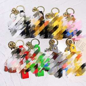 Nouveauté 2026 : Porte-clés personnalisé en forme de chaussures mignonnes, inspiré des films d'<span class=keywords><strong>horreur</strong></span> américains et de l'anime, en PVC <span class=keywords><strong>3D</strong></span>, avec pendentif décoratif de dessin animé et impression en relief - Product Image 3