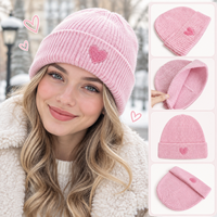 Bonnet d'hiver en acrylique 100% pour femme, style délicat, motif cœur rose, tricot côtelé, chaud, pour la marche en extérieur et la vie quotidienne