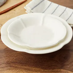 优雅的花朵形状中国陶瓷大碗食品零食上碗白色特殊形状压花沙拉碗