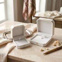 Coffret à bijoux en cuir octogonal avec logo personnalisé pour bagues, pendentifs, bracelets, colliers et ensembles de bijoux