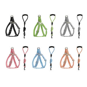 Produk hewan peliharaan Aksesori anjing bahan lembut dapat disesuaikan bergaris grosir tali anjing kucing dan set tali kekang dengan tali hewan peliharaan - Product Image 5