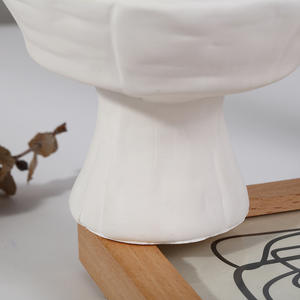 Candela Aromaterapica Artigianale Senza Fumo in Cera di Soia a Forma di Tazza su Piedistallo in Gesso Profumata Regalo per la Casa all'Ingrosso - Product Image 4