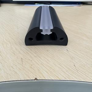 Protector de Borde de Barco Blanco y Negro, Guardabarros de Goma con Bisagra para Protección Contra Impactos en Muelles Marinos - Product Image 3