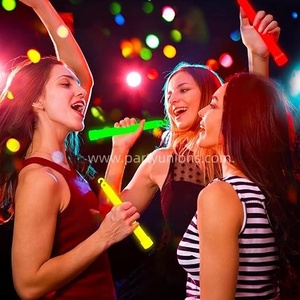 Venta Caliente de Barras Luminosas Brillantes de 6 Pulgadas, Barras Luminosas Multiusos que Brillan en la Oscuridad, Artículos para Fiestas de Neón, Recuerdos Luminosos para Fiestas - Product Image 6