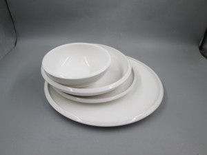 Louça de Cerâmica com Borda Larga e Formato Irregular Atacado - Product Image 1