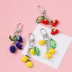 Llavero de Frutas Estilo Coreano, Adorno para Estuche de AirPods con Colgante de Fresa/Cereza/Limón/Piña/<span class=keywords><strong>Uva</strong></span>/Banana - Product Image 1