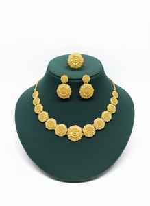 Collar SAUTOIR con Placa de Oro de 24K, Collar Largo Premium Chapado en Oro, Diseñado para Joyería Minimalista e Inspirada en las Tendencias - Product Image 5