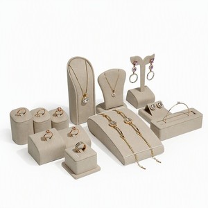 Plateau de présentation de bijoux en velours WEIMEI avec logo personnalisé et supports buste pour colliers, boucles d'oreilles, bagues et bracelets – Ensemble de présentation de bijoux - Product Image 3