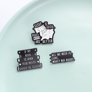 Pin Enamel Lucu Tidur di Atas Buku, Badge Kerah Imut untuk Pecinta Buku, Bros Kreatif untuk Penggemar Membaca, untuk Tas Ransel - Product Image 3