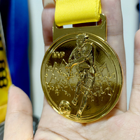 Médaille en métal de football de football plaqué or 3D avec logo personnalisé trophée ou plaque de course sportive en alliage de zinc personnalisé