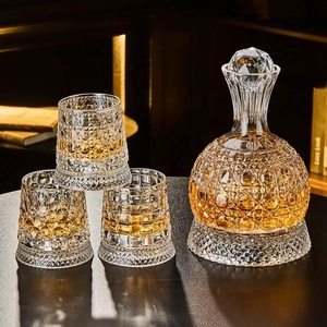 ปาร์ตี้ เบอร์เบิร์น วอดก้า เตกีลา <span class=keywords><strong>เหล้า</strong></span> บรั่นดี คาราเฟ่ ขวด บาร์ แก้วคริสตัล 360 °   ชุดขวด<span class=keywords><strong>เหล้า</strong></span>วิสกี้แบบหมุนได้พร้อมจุกปิด - Product Image 2