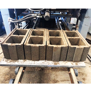 Máquina Automática para Fabricar Bloques de Pavimento QT4-18 con PLC, Máquina para Bloques de Hormigón Intertrabados de Alta Productividad Hidráulica - Product Image 3