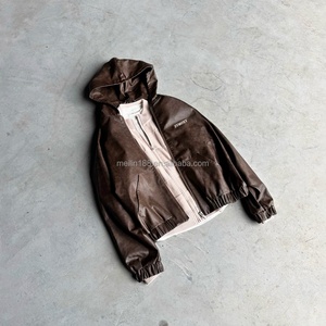 Chaqueta de Cuero PU de Alta Calidad, Sudadera con Cremallera Estilo Urbano Personalizada, Sudadera con Capucha de Cuero con Diseño en Blanco - Product Image 2