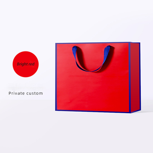 Prix d'usine sac en papier portable personnalisé sac en papier épais blanc pour cadeau de noël prix de gros fabriqué au Vietnam - Product Image 5