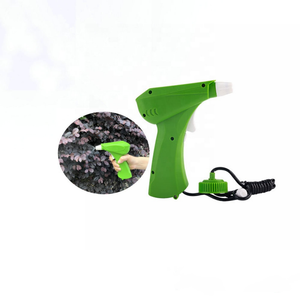 Pulvérisateur à gâchette réglable 38/400 pour usage domestique et jardinage, alimenté par piles 4*1.5A, avec étui et bouteille - Product Image 2