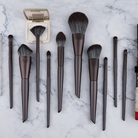 Ensemble de pinceaux de maquillage en gros sous marque privée, logo personnalisé, poils synthétiques néon, manche en bois, pinceaux de maquillage professionnels