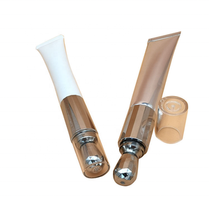 Tubes cosmétiques vides de sérum d'oeil empaquetant le tube en alliage de zinc de crème pour les yeux avec le nouvel applicateur en métal - Product Image 1