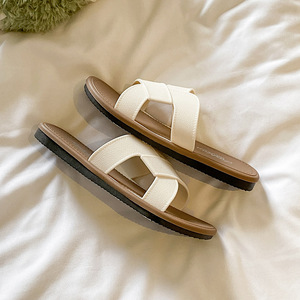 Pantuflas para Hombre y Mujer, Elegantes y Modernas para Uso en Exteriores, con Ajuste Versátil y Función Antideslizante - Product Image 5