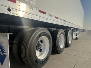 Fabbrica diretta 3 assi chiuso trasporto merci 13m furgone secco Box semirimorchi commerciali per la vendita buon prezzo e qualità - Product Image 3