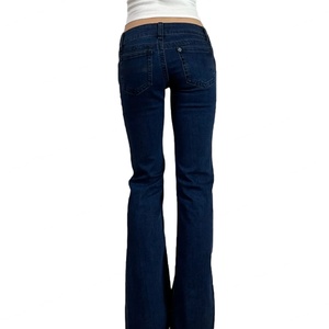 Jeans évasés décontractés taille basse pour femmes, style bootcut, en denim stretch délavé, coupe skinny, vente en gros - Product Image 5