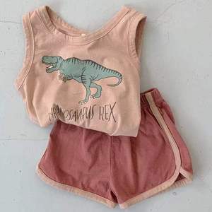 Ensemble d'été INS pour bébé avec imprimé dinosaure, débardeur sans manches et short pour nourrisson - Product Image 5