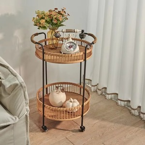Table d'appoint en osier avec roulettes, ronde, couleur naturelle, structure en fer, utilisation intérieure/extérieure, étagère de rangement portable - Product Image 3