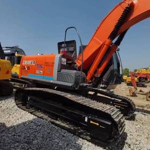 Excavadora Hitachi 200 Usada de Alta Calidad Disponible para la Venta, Bien Mantenida y Lista para Tareas de Construcción Pesada - Product Image 2