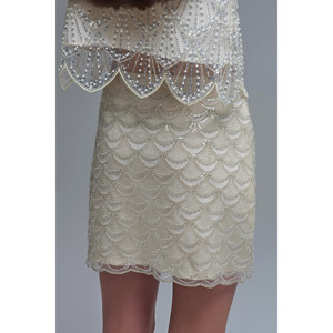 Minigonna a Paillettes con Bordo Smerlato in Crema - Product Image 5