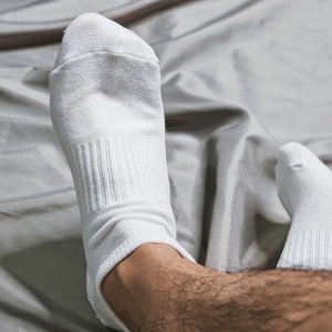 Chaussettes de couleur unie à <span class=keywords><strong>taille</strong></span> mince pour hommes, chaussettes blanches absorbant la sueur, printemps et été - Product Image 3