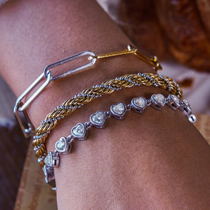 สร้อยคอโซ่เกลียวสำหรับผู้หญิง สแตนเลสสตีล สีสันตัดกัน รูปตัวยู ของขวัญ เครื่องประดับ - Product Image 3