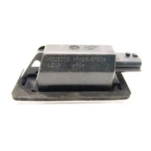 Piastra ASSY-LICENSE lampada 265108990e. I090084. Per spolverino Renault pre-2019 modelli accessori