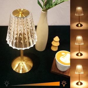<span class=keywords><strong>Lampada</strong></span> a batteria ricaricabile moderna <span class=keywords><strong>lampada</strong></span> di cristallo Touch dimmerabile luci LED camera decorativa in metallo dorato <span class=keywords><strong>lampada</strong></span> <span class=keywords><strong>da</strong></span> <span class=keywords><strong>tavolo</strong></span> Cordless - Product Image 2