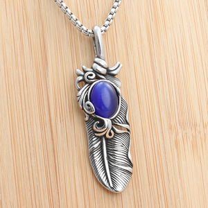 Collier pendentif plume Yunnique en acier inoxydable avec pierres turquoise, noires, bleues et rouges serties clos, bijou cadeau pour homme, perle carrée - Product Image 3